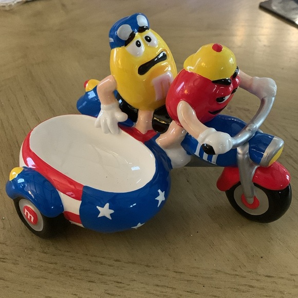 M&M ceramic motorcycle & side car candy dish 2002. - Picture 1 of 5